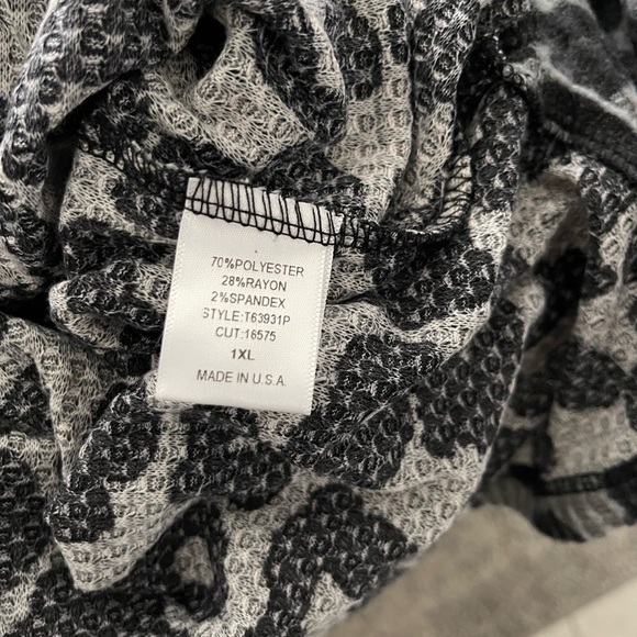 Coco Brown n Black Leopard Top - Picture 5 of 5